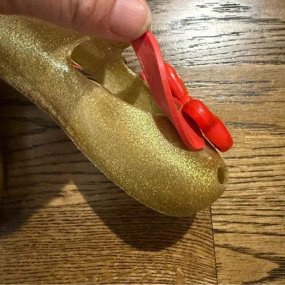 Mini Melissa Snow White Gold and Red Kids Dress Shoes - Picture 2 of 5